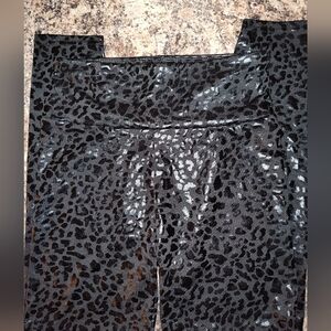 Women's black leopard leggings.  Size Medium. Excellent condition